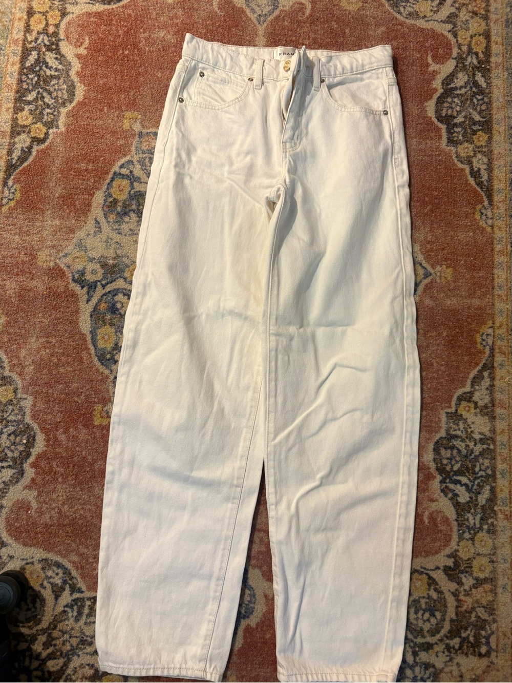 Frame Denim White Low Slung Barrel